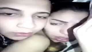 مراهقة تقول “أنا شرموطة وهايجة” – سكس مصري شاذ