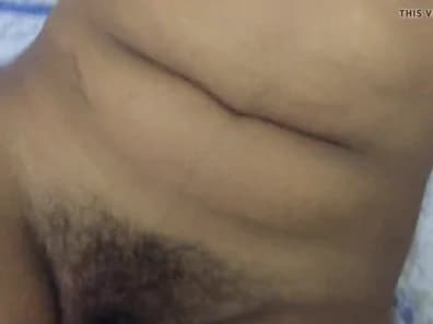 بتعيط الزبر المصري فشخ طيزها – سكس مصرية كسها مشعر عذراء وبتتناك في طيزها الضيق وبتول ول من الألم